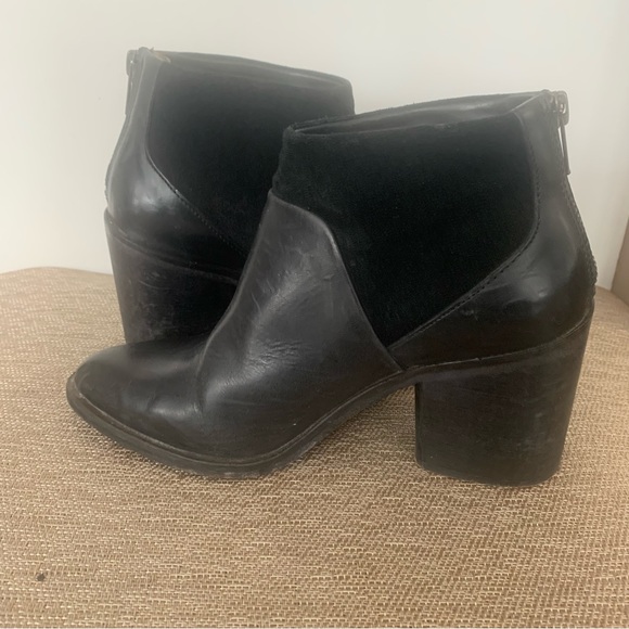 Black Modern Vintage Leather Ankle Boots - Picture 2 of 14